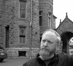 photo of keyboardist Steve Lowther